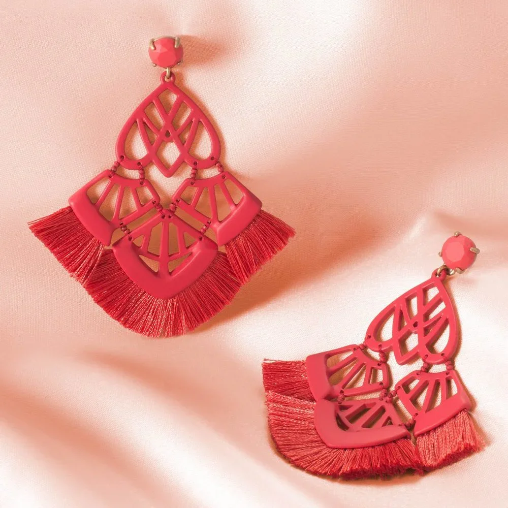 :: Stella & Dot Alexandria Statement Earrings - Picture 13 of 14